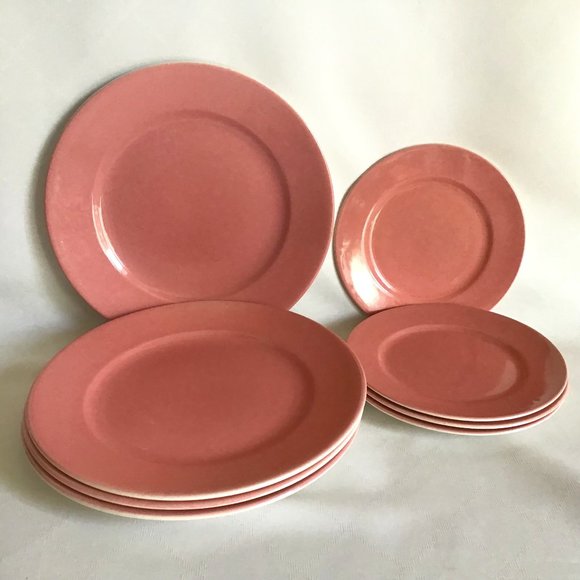 Vintage Set of 8 Ceramic Pink Dishes - Plates - Picture 1 of 5